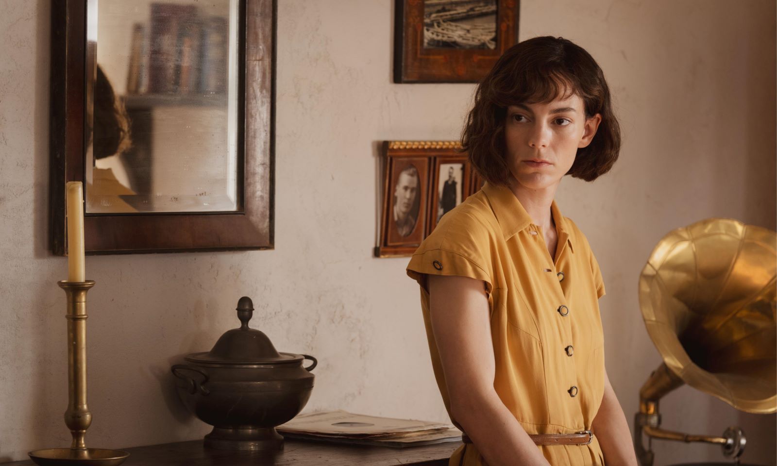 Emilia, interpretada por Victoria Luengo, en la película El ser querido